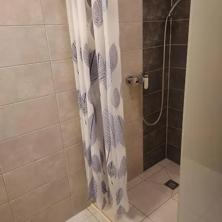 فندق مبيت وإفطار Frajda ريفال